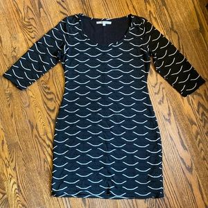 Max Studio black dress with white detailing. Size XL. 3/4 sleeve.